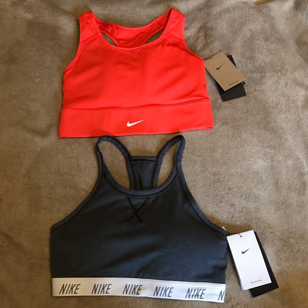 BRAND NEW WITH TAG NIKE SPORTS BRA SIZE MEDIUM ✔️✅☑️ I’m selling them together
